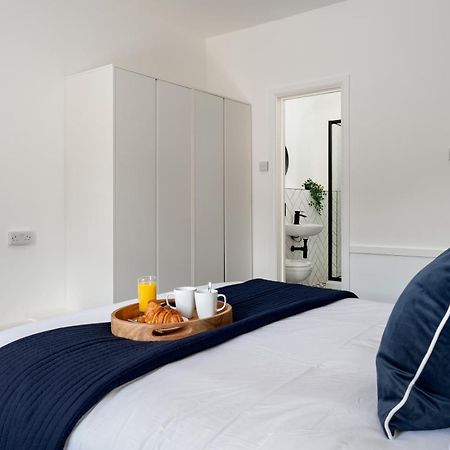 Near Beach, Torquay Heights Modern Apartments, Pet Friendly Værelse billede