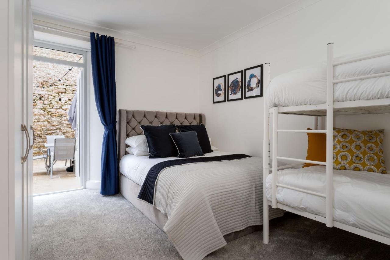 Near Beach, Torquay Heights Modern Apartments, Pet Friendly Værelse billede