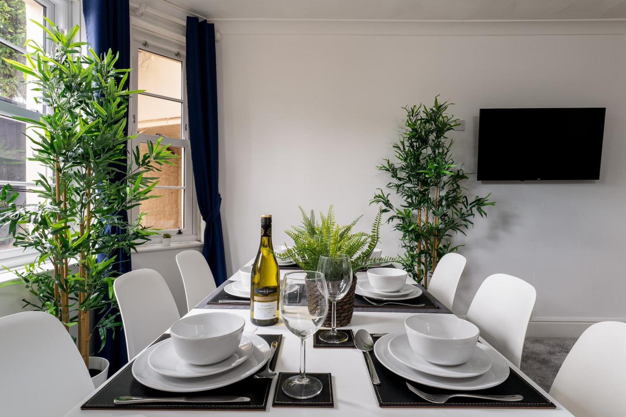 Near Beach, Torquay Heights Modern Apartments, Pet Friendly Værelse billede
