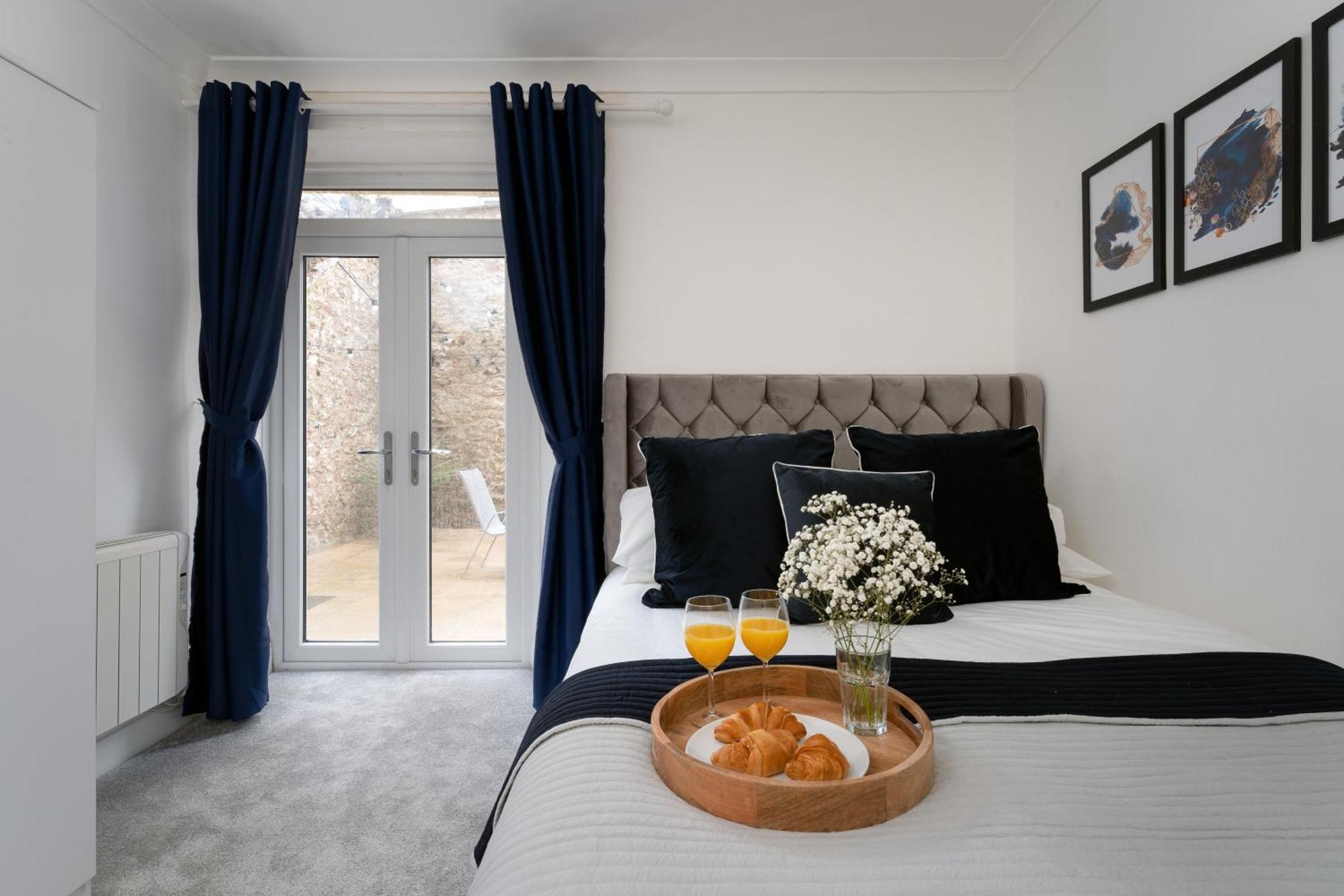Near Beach, Torquay Heights Modern Apartments, Pet Friendly Værelse billede